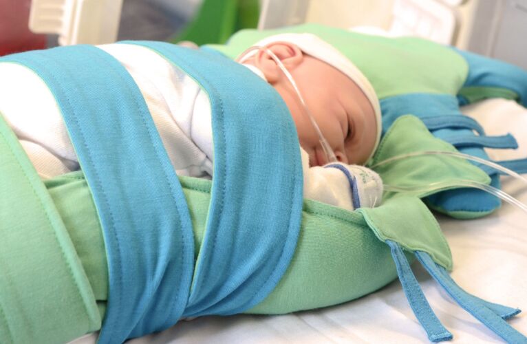 Comfort en geborgenheid pasgeboren baby’s