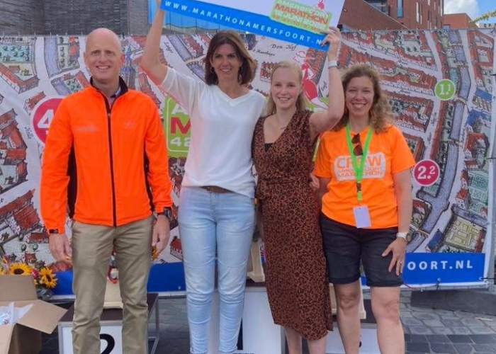 Vrienden ontvangen mooie cheque van Marathon Amersfoort